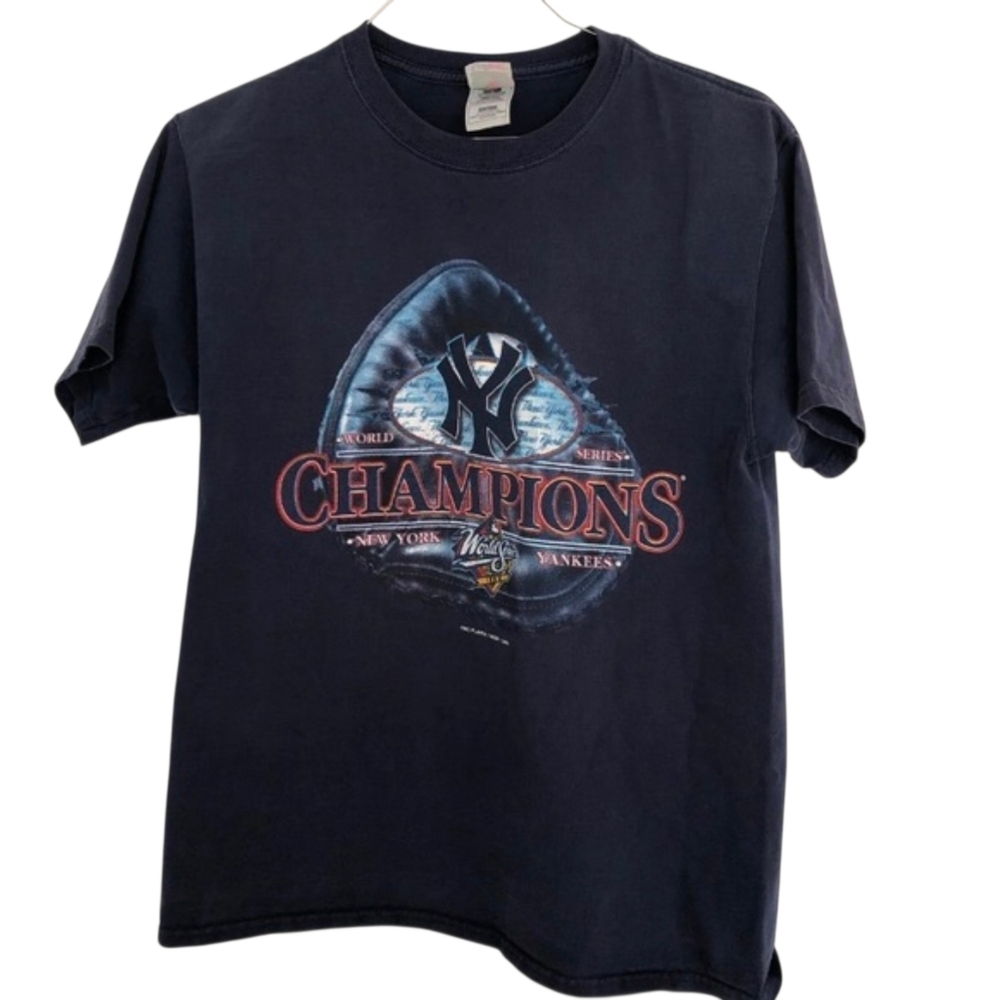 VTG 1999 World Series Champs Yankees Tee Size L